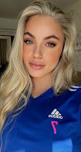 Fans are my favorite thing in the world. I've never been the type of artist  who has that line drawn between their friends and their fans. The line's  always been really blurred