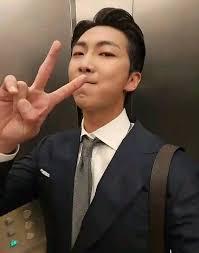 🐋👑•|| BTS “Permission To Dance On Stage Live" debuta en el puesto número  1 en iTunes Reino Unido🇬🇧, y en el puesto número 6 en Itunes US 🇺🇸🔥*  *👑— La posiciones más