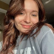 Sarah Willan's Instagram, Twitter & Facebook