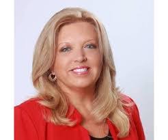 Leona Chapman's Instagram, Twitter & Facebook