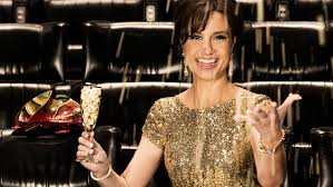 Swedish comedian, author, actress and tv host awards.storytel.com/se/sv. Favoriten Ar Tillbaka Pa Guldbaggegalan 2018 Guldbaggen 2020
