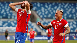 Ben brereton ha sido una de las más grandes revelaciones de la selección chilena en esta copa américa, luciéndose con su talento, goles y habilitaciones para ganarse rápidamente el carino de la hinchada de la roja. Video Mira El Primer Gol De Ben Brereton Por La Seleccion Chilena Opinion Del Pueblo