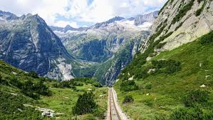 Szwajcaria, piękna o każdej porze roku, to idealne miejsce do wypoczynku. Gelmerbahn Szwajcaria Prawdziwa Kolejka Gorska