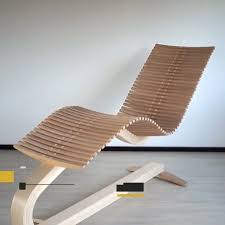 An elegant lounger on wheels, with ergonomic design for lounging in absolute wellbeing. Wooden Lounger Chair Follow Troomwoodworking Holz Ideen Holz Wohnung