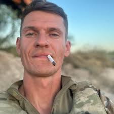 Knocked out my first belt, for myself of course. Roast me alive if you  gotta, but I think it turned out pretty gnarly 🤙🏻