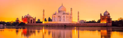 The mausoleum was built by the mughal emperor shah jahan in memory of his third wife, mumtaz mahal, who is buried there alongside. Taj Mahal 18 Tage Erlebnis Reise Indien Chamaleon