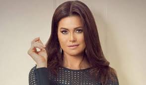 مع كل جلسة تصوير تخضع لها الفنانة يسرا اللوزى، تخطف الأنظار إليها بإطلالاتها الأنيقة وجمالها، خاصة بعدما تنتشرهذه الصورعلى وسائل التواصل. Yosra El Lozy Joins Film The Spider Sada El Balad