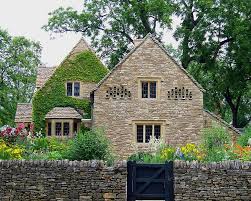 Staying in a cotswolds country inn is a fantastic way to take a short break, particularly if you like a cosy atmosphere; English Country Cotswold Cottage