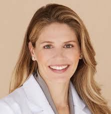 Dara Thomas's Instagram, Twitter & Facebook