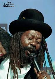 Crowning a reggae music pioneer, Roy