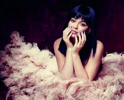 She has starred in the e! Kylie Jenner Lance Sa Collection De Vernis Avec Sinfulcolors Magazine Avantages