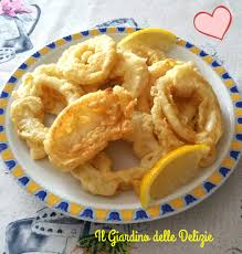 Per fare gli anelli di cipolla fritti taglia le cipolle a fette e separa gli anelli tenendoli a bagno per almeno un ora in acqua fredda, da cambiare ogni tanto. Totano In Pastella Di Albumi Il Giardino Delle Delizie