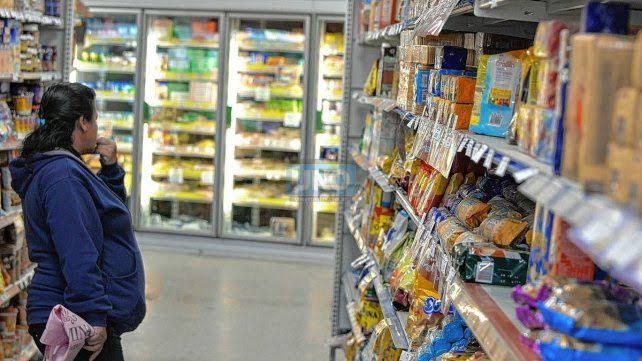 Más gente financia en 12 cuotas las compras del supermercado