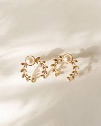 Ashley Aka Best Dressed Designed A Collection For En Route Jewelry Diamond Shape Earrings Leaf Earrings Jewelry Inspiration