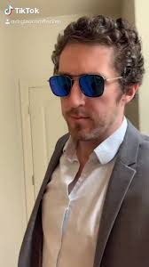 Dr. Glaucomflecken's Video