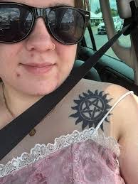 Karina Hunter's Instagram, Twitter & Facebook