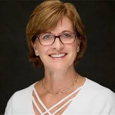 Mary Mell's Instagram, Twitter & Facebook