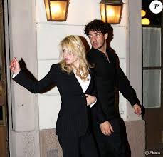 By i love milan · updated about 9 years ago. Barbara Berlusconi La Fille De Silvio Sort Avec Pato La Star Du Milan Ac Purepeople