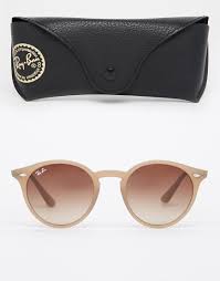 Comme neuf enlèvement ou envoi. Super Hot And Stylish Authentic Rayban Sunglasses Stunning Authentic Rayban Sunglasses Excellent Sunglasses Ray Ban Sunglasses Outlet Ray Ban Round Sunglasses