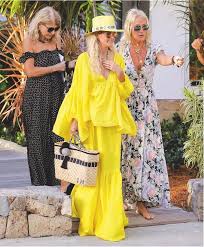 Laeticia hallyday, entre photos sexy, paysages de rêve et photos de famille (38 photos). Laeticiahallyday Francoisethibaut Liliianejossua Losangeles 201 Laeticia Johnny Hallyday Pulpeuse