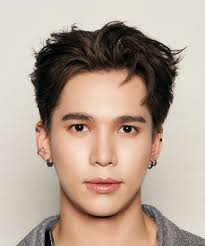 Max Kornthas Rujeerattanavorapan (แม็ค กรธัสส์ รุจีรัตนาวรพันธ์)