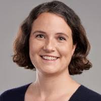 Elizabeth Elston's Instagram, Twitter & Facebook