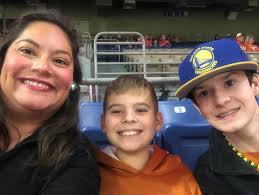 Christy Howell (@chowell04)