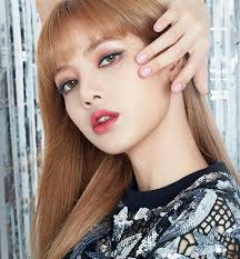 Lisa de Blackpink elegida como el rostro más bello de Asia Pacífico