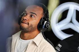 Lewis Hamilton's brother becomes 'first disabled person ever' to drive F1  simulator