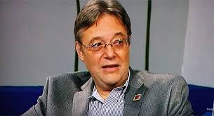 Abogado y analista tilda como "sarta de mentiras" mensaje de AGP