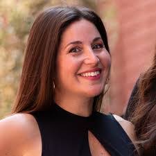 Laura Capizzi's Instagram, Twitter & Facebook