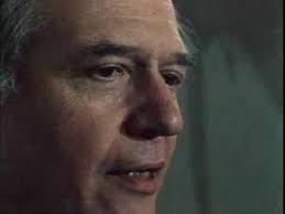 Mozart's starling sang G sharp. An invasive story.