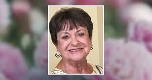 Glenda Holt's Instagram, Twitter & Facebook