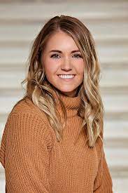 Also, she is one of the children of the reputed governor, kristi noem. Noem S Daughter Leaving Her Job In The Governor S Office Knbn Newscenter1