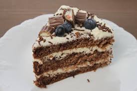 Manchmal ist mir danach, etwas neues auszuprobieren. Yogurette Torte Selber Backen Frische Torten Rezepte Torten Selber Backen Kuchen Ohne Backen Kuchen Und Torten