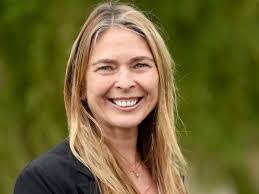 Angela Storm's Instagram, Twitter & Facebook