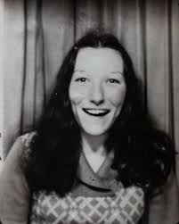 You had me at JENNABEE (growing up, that was me! I still have my very first  hotmail account to prove it). But then again at HANDMADE, and then again at  this blue