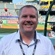 Kyle Hendricks' first pitching coach as a 12-year-old was #Angels legend Clyde  Wright and he matched him with career victory No. 100. Wright, 84, was  there postgame to congratulate him: