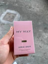 Profumo donna Neu, mit Etikett