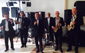 Nelu a murit din cauza unor boli date de combinația celor două vicii, desigur și cancer. CantÄreÅ£ De MuzicÄ PopularÄ Mort Intr Un Accident Rutier Pe O Sosea Din Arad Stirileprotv Ro