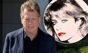 Los Angeles jury finds Andy Warhold portrait of Farrah Fawcett belongs to  longtime companion Ryan O'Neal