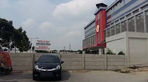 Bintang hanggoro putra, m.hum telp. Berdiri Di Tanah Sengketa Izin Sekolah Yang Ditembok Bisa Dicabut Okezone News