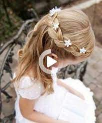 Vous Cherchez Une Jolie Coiffure A Faire A Votre Petite Fille Pour Un Mariage Chignon De Jolie Coiffure Coiffure Mariage Enfant Coiffure Fillette Mariage
