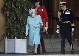 Elizabeth ii se tornou rainha com apenas 25 anos, após a morte repentina de seu pai, o rei george vi, em 1952. Rainha Elizabeth Ii Comemora Aniversario Quase 2 Meses Apos Data Noticias R7 Internacional