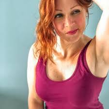 Leea Sinayoko's Instagram, Twitter & Facebook