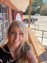 Funday Friday @ The VI!!! It's a Beautiful Day For a Ride!!!! Stop in and  say Hello and Have a COLD ONE!!! បកវស