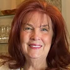 Congratulations Laura Kurz! Laura recently moved up to full time product  photographer and graphic designer at Nature's Answer . Laura is extremely  talented and we are lucky to have her