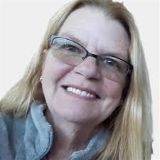 Diane Reimer's Instagram, Twitter & Facebook