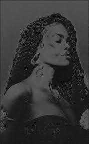 Tabitha Knox's Instagram, Twitter & Facebook