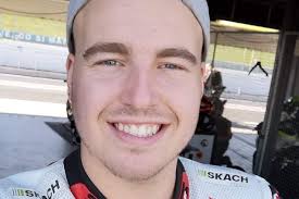 Mike Engels #24 27 Jahre, Köln BMW Motorrad Deutschland S1000RR 2. Jahr im  Cup. Für jeden Spaß zu haben. Ziel ist es viel Spaßl Spaß zu Spaß zu haben  und in die